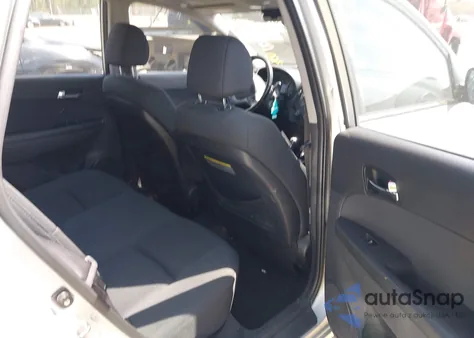 2010 Hyundai Elantra Touring Se z USA, uszkodzony, nr VIN KMHDC8AE7AU069162